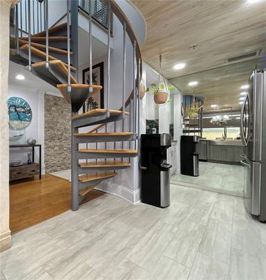 Interior, Recessed Lighting, Wood Texture Flooring
