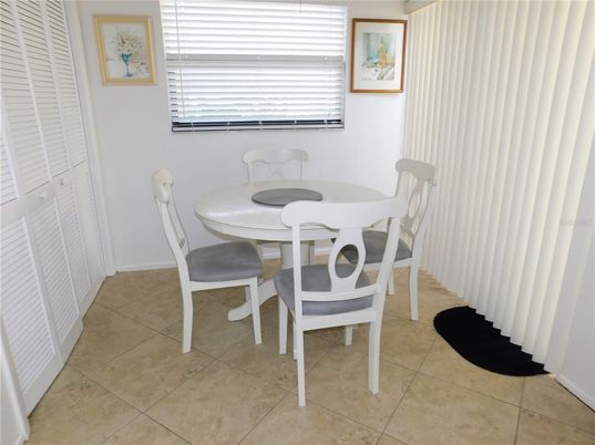 Dining room, Interior