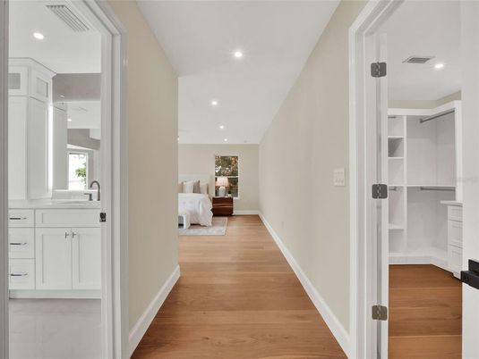Bedroom, Interior, Recessed Lighting, Walk-in Closets, Wood Texture Flooring