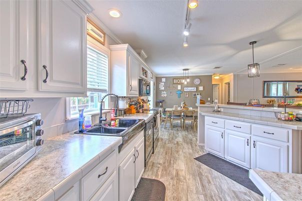 Dining room, Interior, Kitchen, Pendant Lights, Recessed Lighting, Wood Texture Flooring