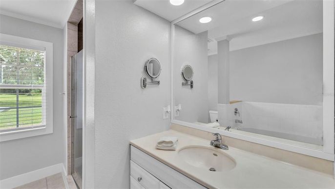 Bathroom, Interior, Recessed Lighting