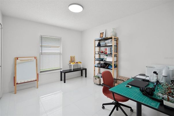 Home Office, Interior