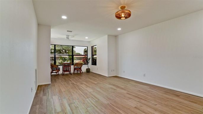 Dining room, Interior, Recessed Lighting, Wood Texture Flooring