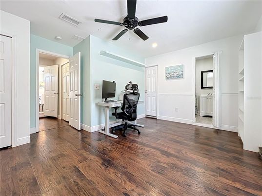 Home Office, Interior, Recessed Lighting, Wood Texture Flooring