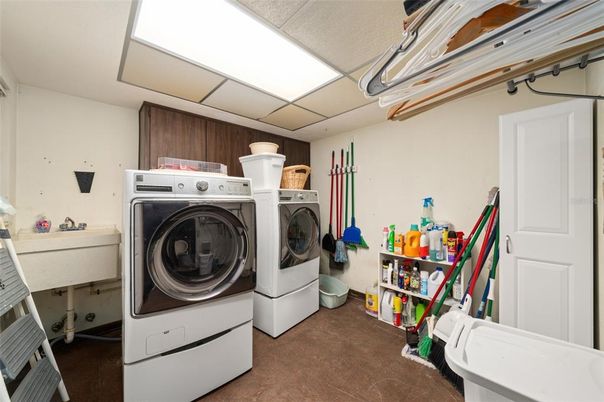 Interior, Washer