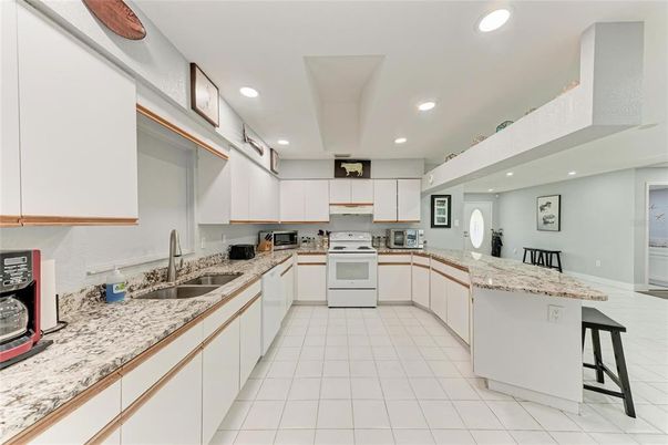 Interior, Kitchen, Recessed Lighting