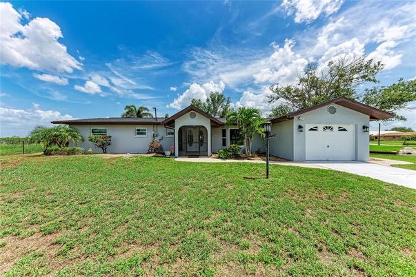 Backyard, Detached Garage, Exterior