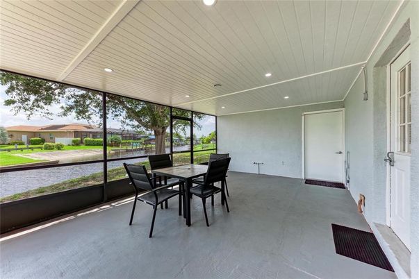 Dining room, Interior, Recessed Lighting, Sun Room