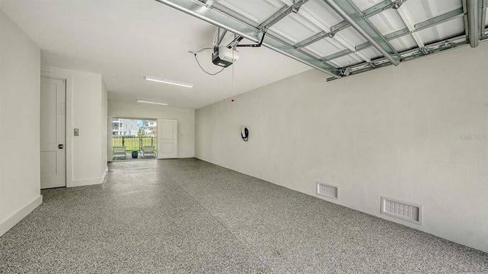 Garage, Interior