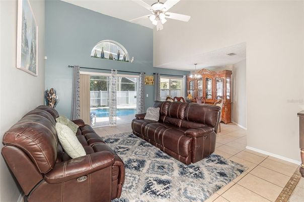 Chandelier, Dining room, Interior, Living room