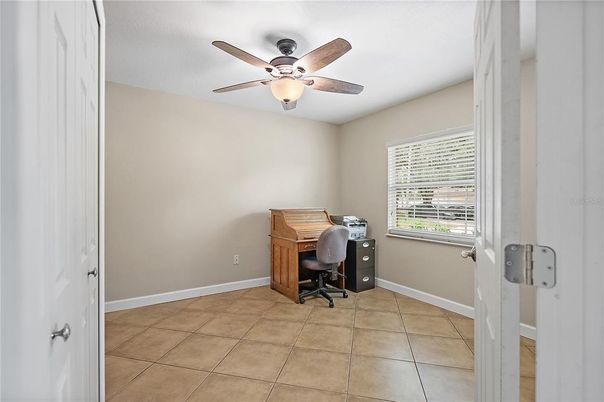 Home Office, Interior