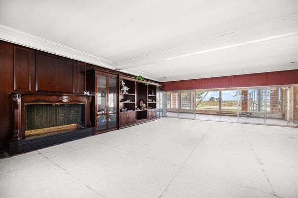 Fireplace, Interior