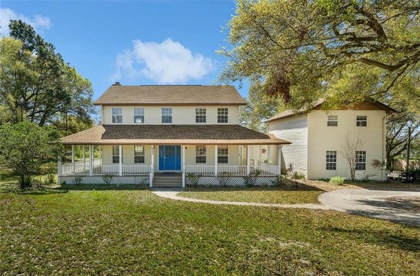 Backyard, Exterior, Facade, American Foursquare