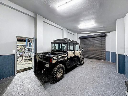 Garage, Interior