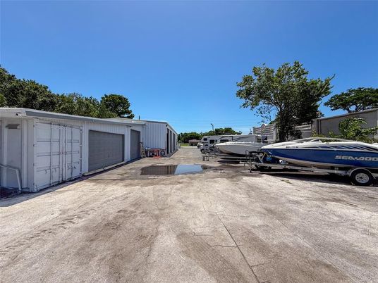 Detached Garage, Exterior