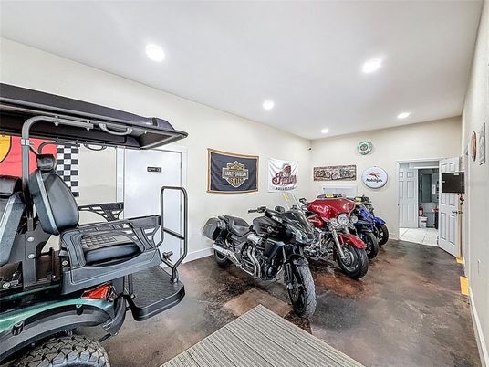 Fitness Equipment, Interior, Recessed Lighting