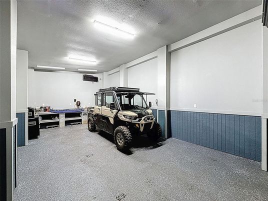 Garage, Interior