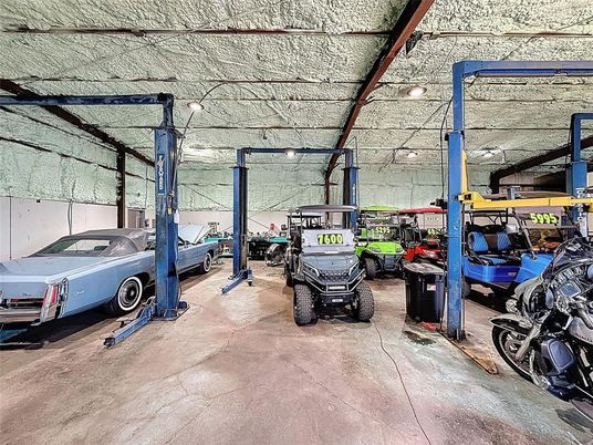 Garage, Interior