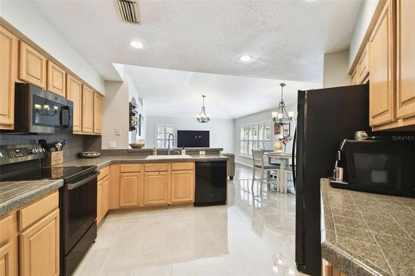 Chandelier, Dining room, Interior, Kitchen, Pendant Lights, Recessed Lighting