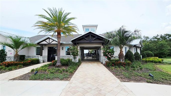 Exterior, Facade, Ranch