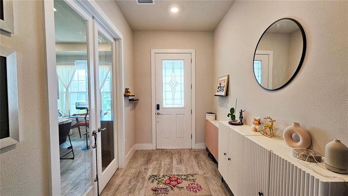 Interior, Recessed Lighting, Wood Texture Flooring