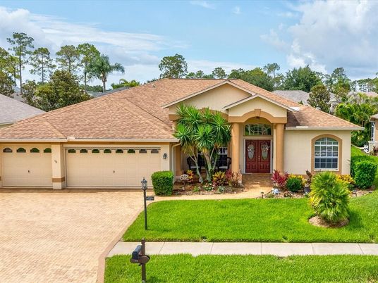Attached, Exterior, Facade, Ranch