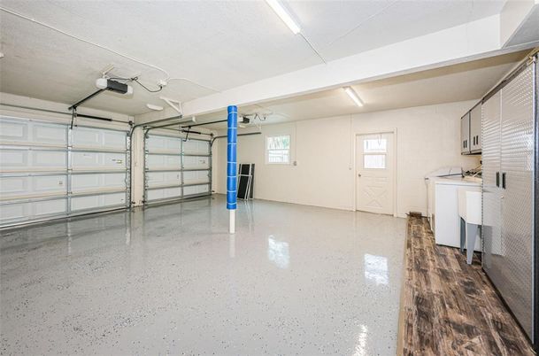 Garage, Interior, Washer