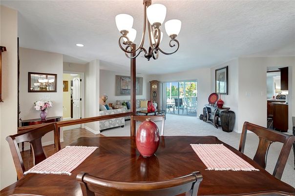 Chandelier, Dining room, Interior, Living room, Recessed Lighting