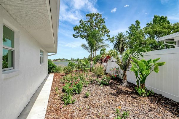 Backyard, Exterior, Water
