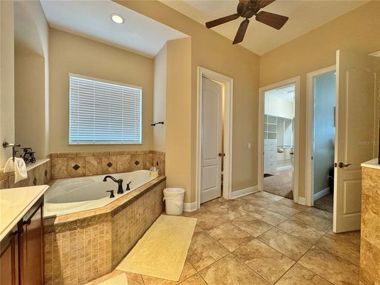 Bathroom, Interior, Recessed Lighting