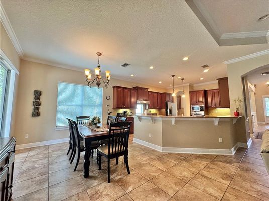 Chandelier, Dining room, Interior, Kitchen, Pendant Lights, Recessed Lighting, Stainless Steel Appliances