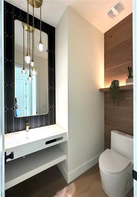 Bathroom, Interior, Pendant Lights, Wood Texture Flooring
