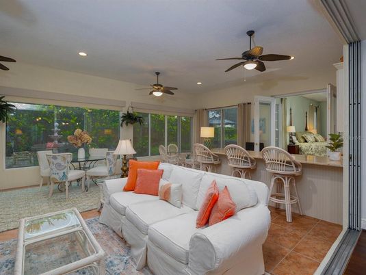 Dining room, Interior, Living room, Recessed Lighting