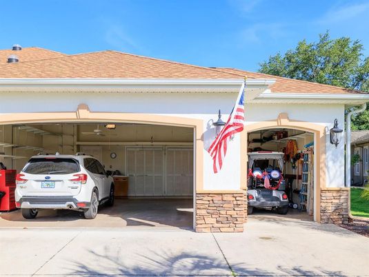 Detached Garage, Exterior
