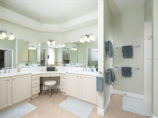 Bathroom, Dual Sink Vanities, Interior