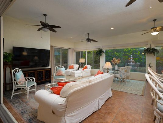Dining room, Interior, Living room, Recessed Lighting