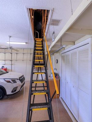 Garage, Interior