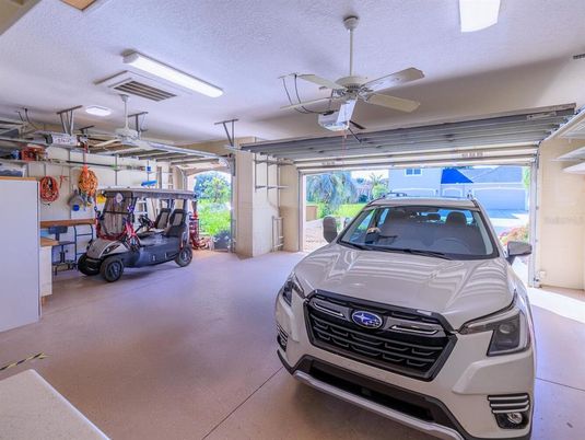 Garage, Interior