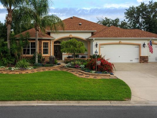 Attached, Exterior, Facade, Spanish Mediterranean