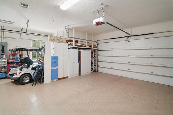 Garage, Interior
