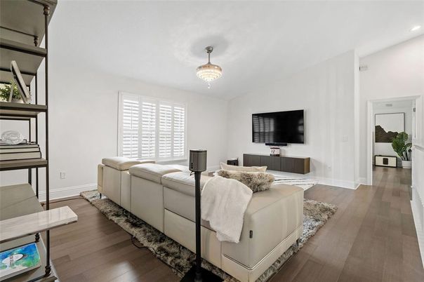 Interior, Living room, Recessed Lighting, Wood Texture Flooring