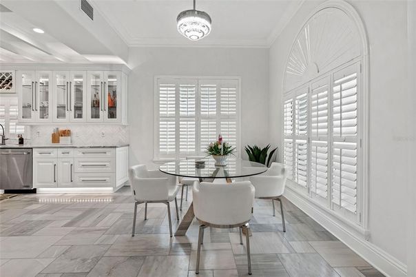 Dining room, Interior, Recessed Lighting