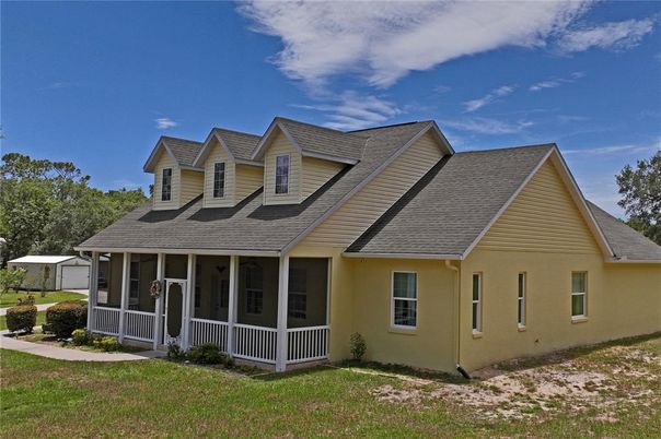 Exterior, Facade, Farmhouse
