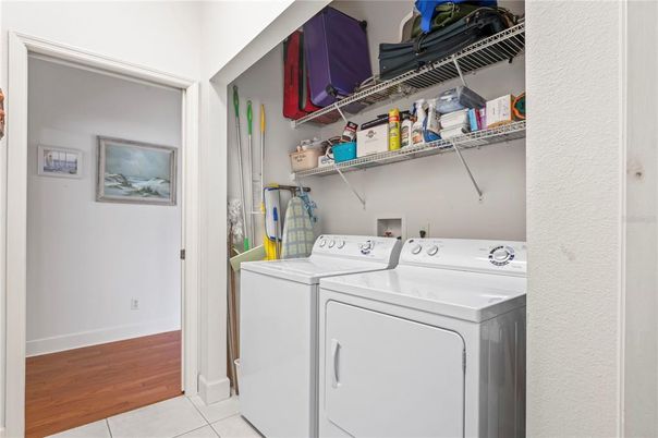 Interior, Utility Closets, Washer, Wood Texture Flooring