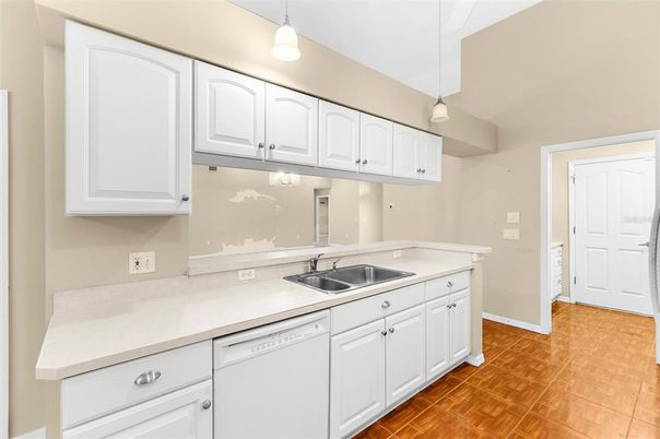 Interior, Kitchen, Pendant Lights, Wood Texture Flooring