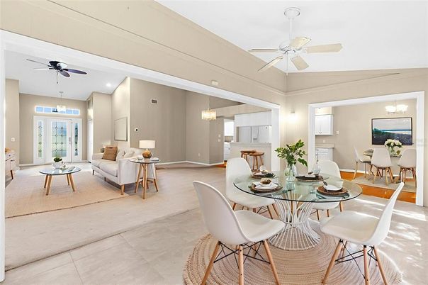 Dining room, Interior, Living room, Pendant Lights, Recessed Lighting