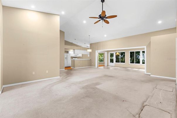 Empty room, Interior, Pendant Lights, Recessed Lighting
