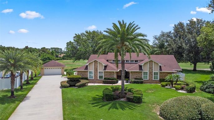 Backyard, Detached Garage, Exterior, Facade, Brick Facade, Ranch