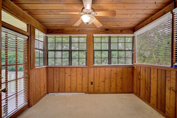Empty room, Interior, Wooden Ceilings, Wooden Walls