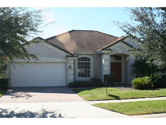 Attached, Exterior, Facade, Mediterranean